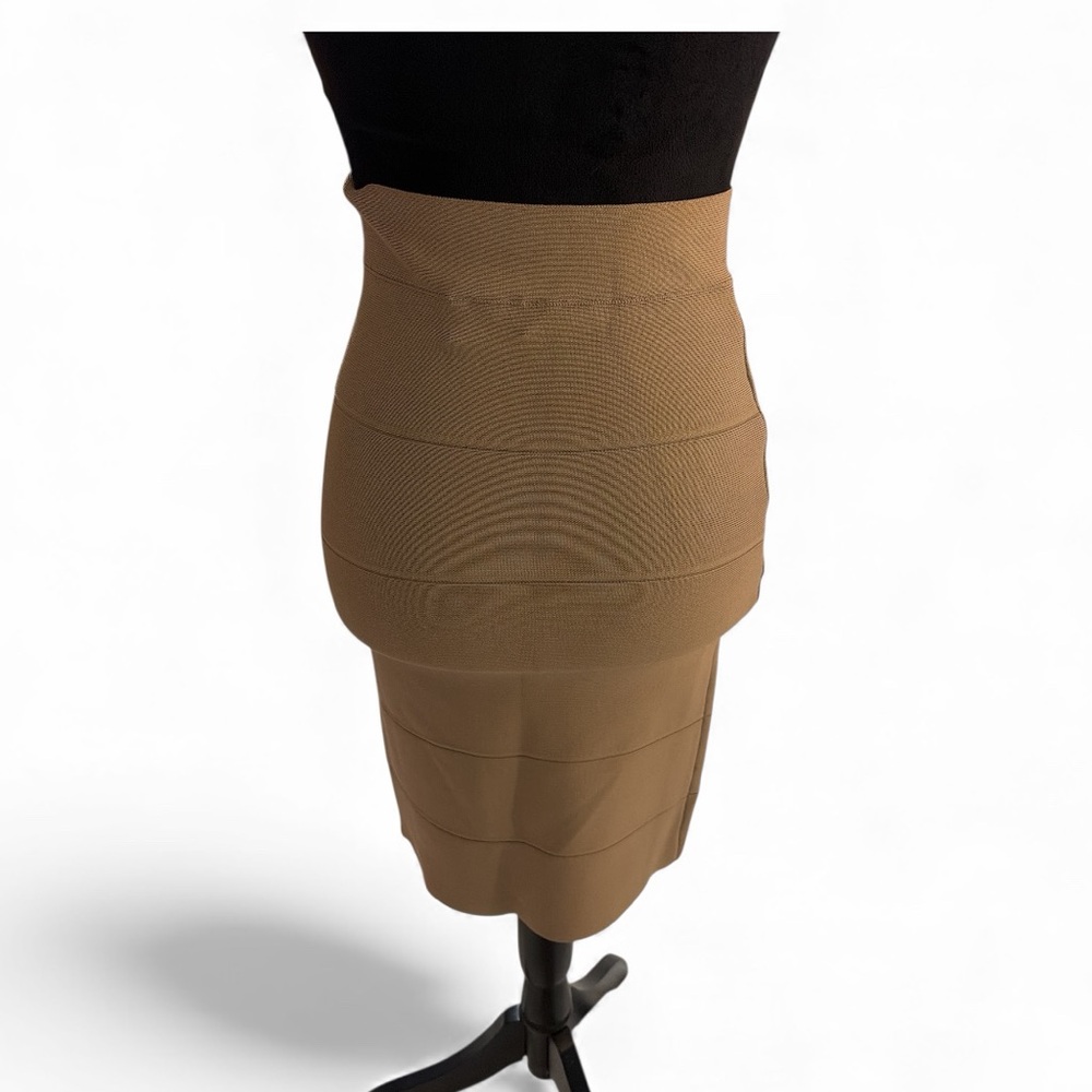 BCBGMAXAZRIA Simone Pull-On Bandage Skirt,small - Picture 10 of 11